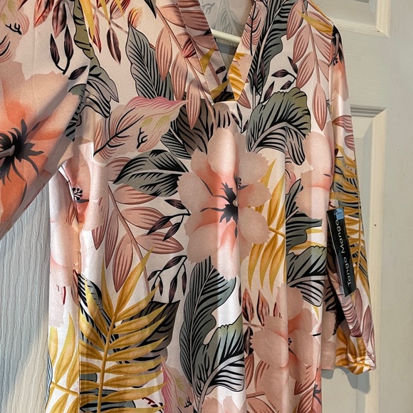 Tango Mango Size XS UPF 50 Shirt - Picture 3 of 12